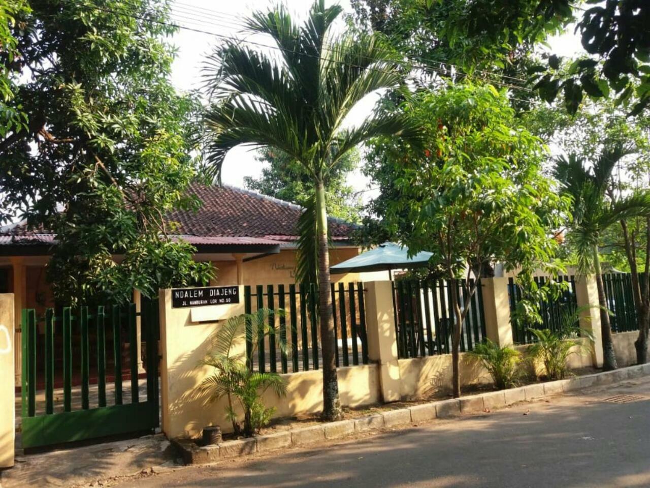 Ndalem Diajeng Apartment Yogyakarta Exterior foto